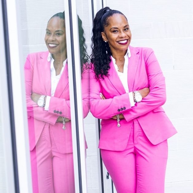 Dina Thomas
